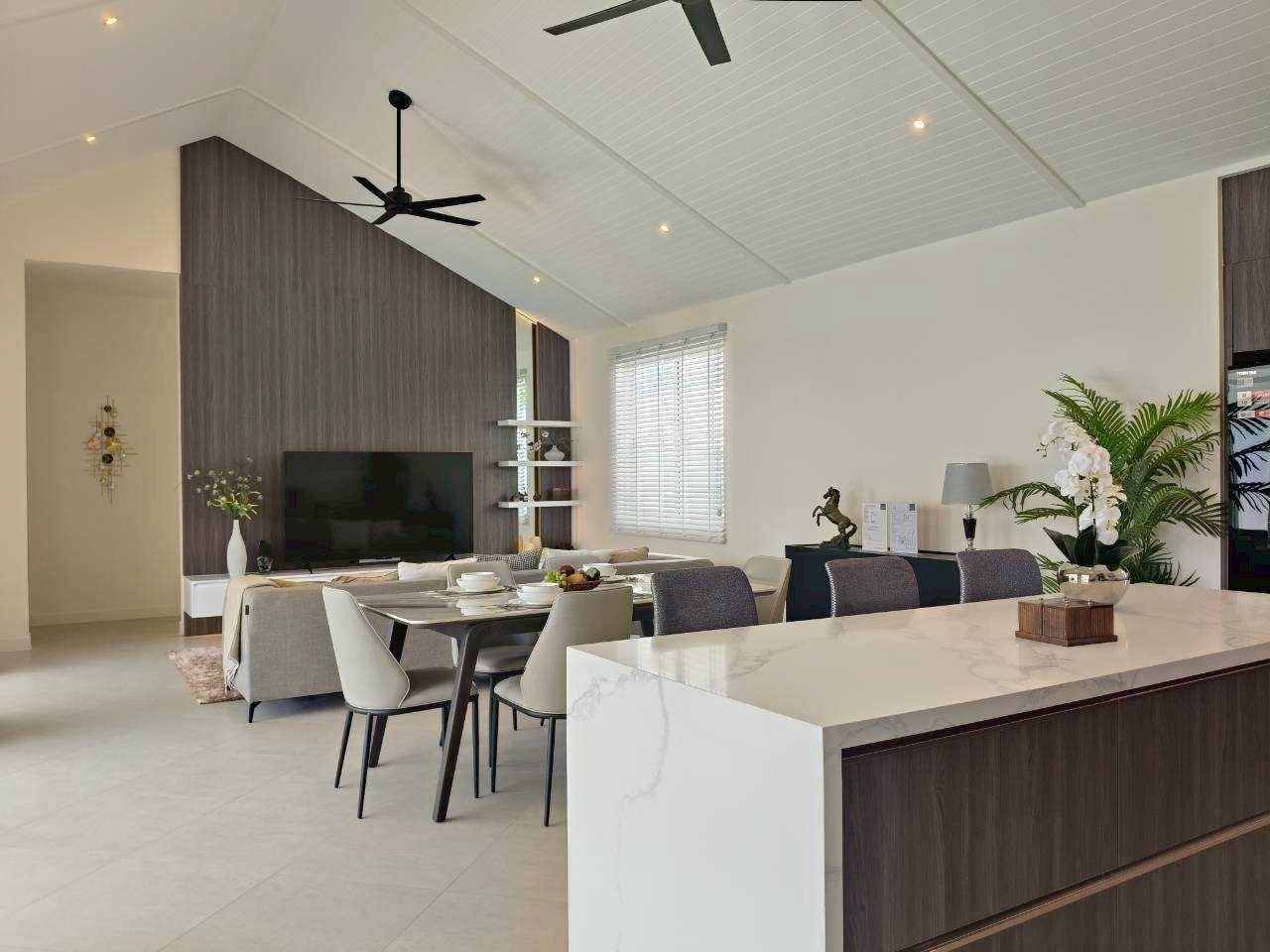 Luxus-Pool-Villa mit Solarzellen zum Verkauf in Eeden Luxe