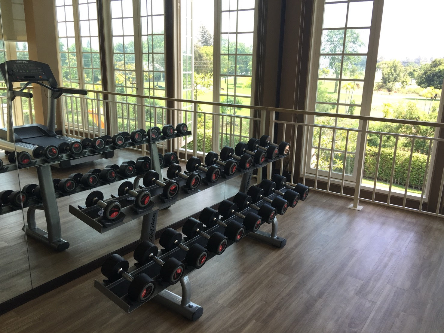 1 Bedroom Condo with Golf Course View at Autumn for Sale
