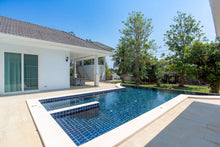Luxuriöse Poolvilla mit 3 Schlafzimmern zum Verkauf in der Nähe von Hua Hin