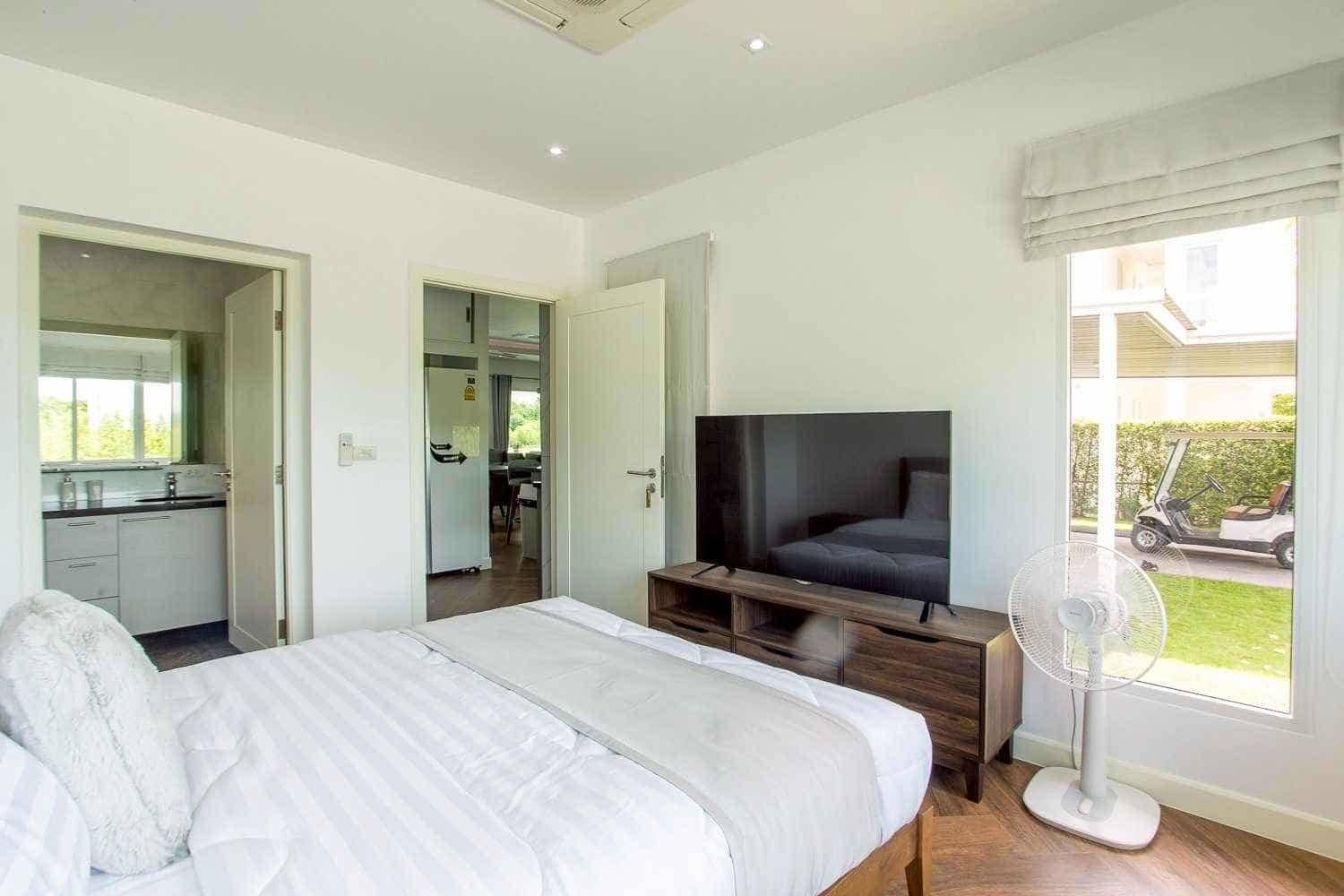 Luxury Pool Villa on Golf Course with Lifetime Memberships in Hua Hin