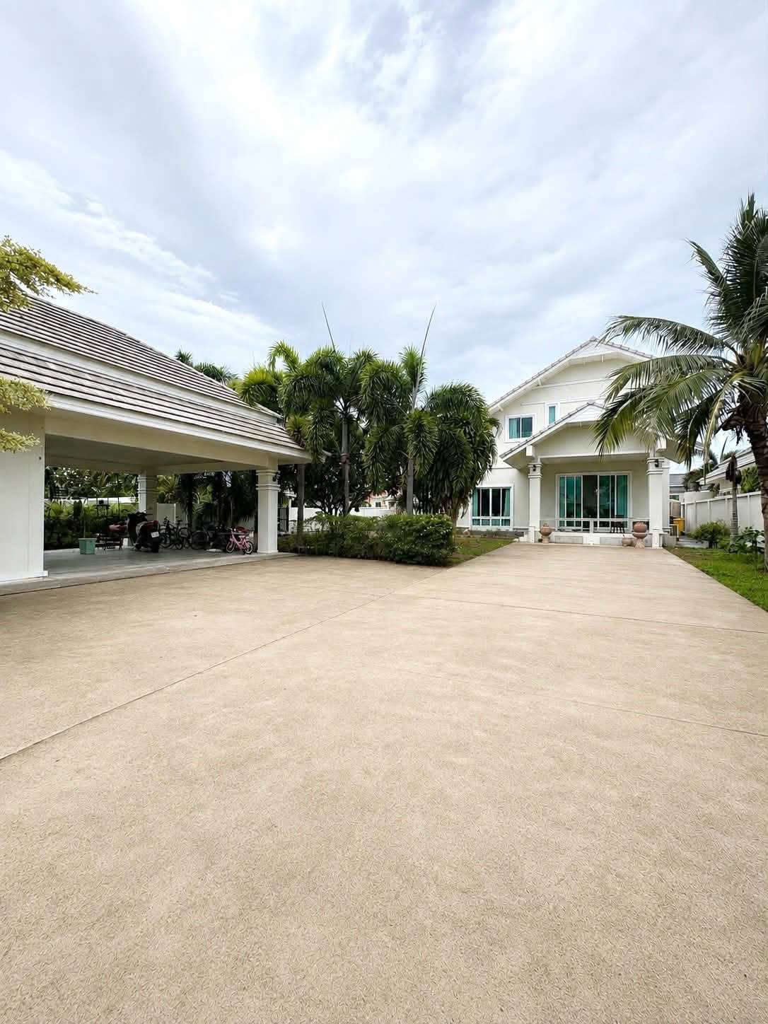 Beautiful Fully Furnished Resort-Style Villa in The City 88 Hua Hin
