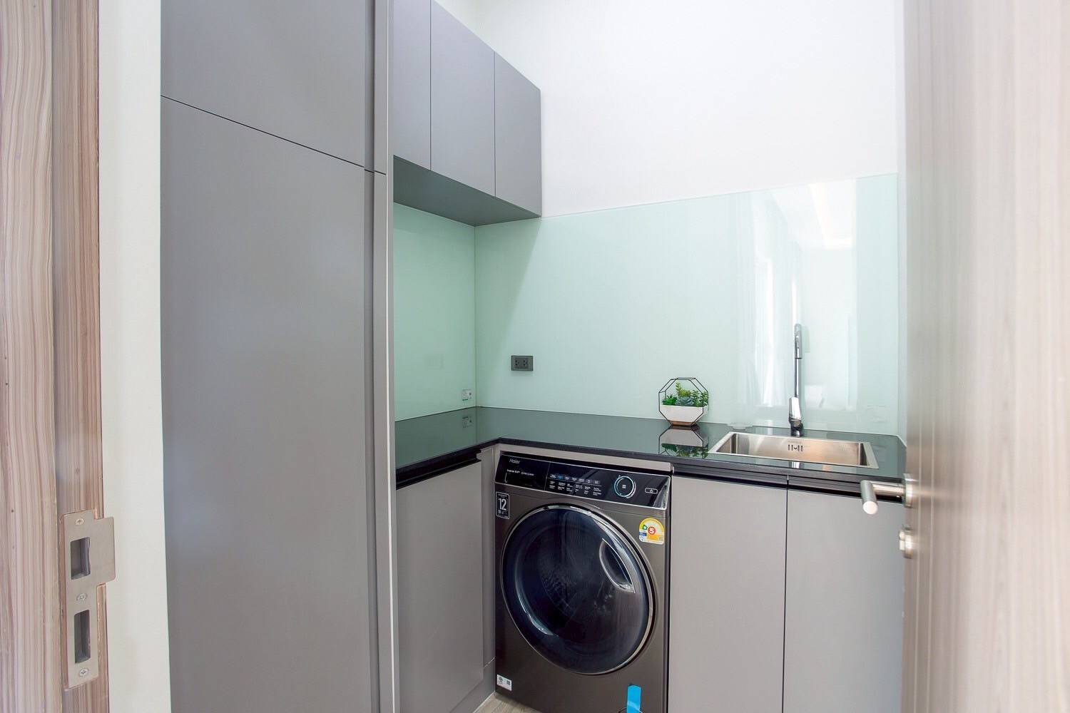 Modern Pet Friendly 3-Bedroom Pool Villa for Rent