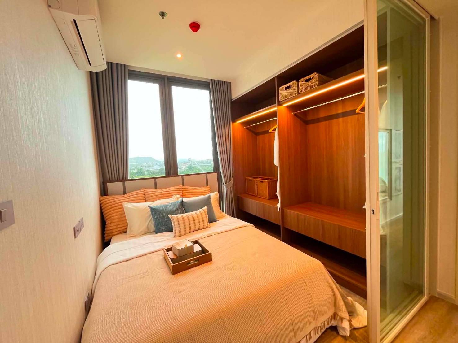 Modern 2-Bedroom Condo on Floor 8 in Vehha