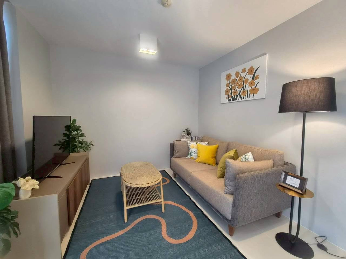 2 Bedroom Condo for Sale with Direct Pool Access