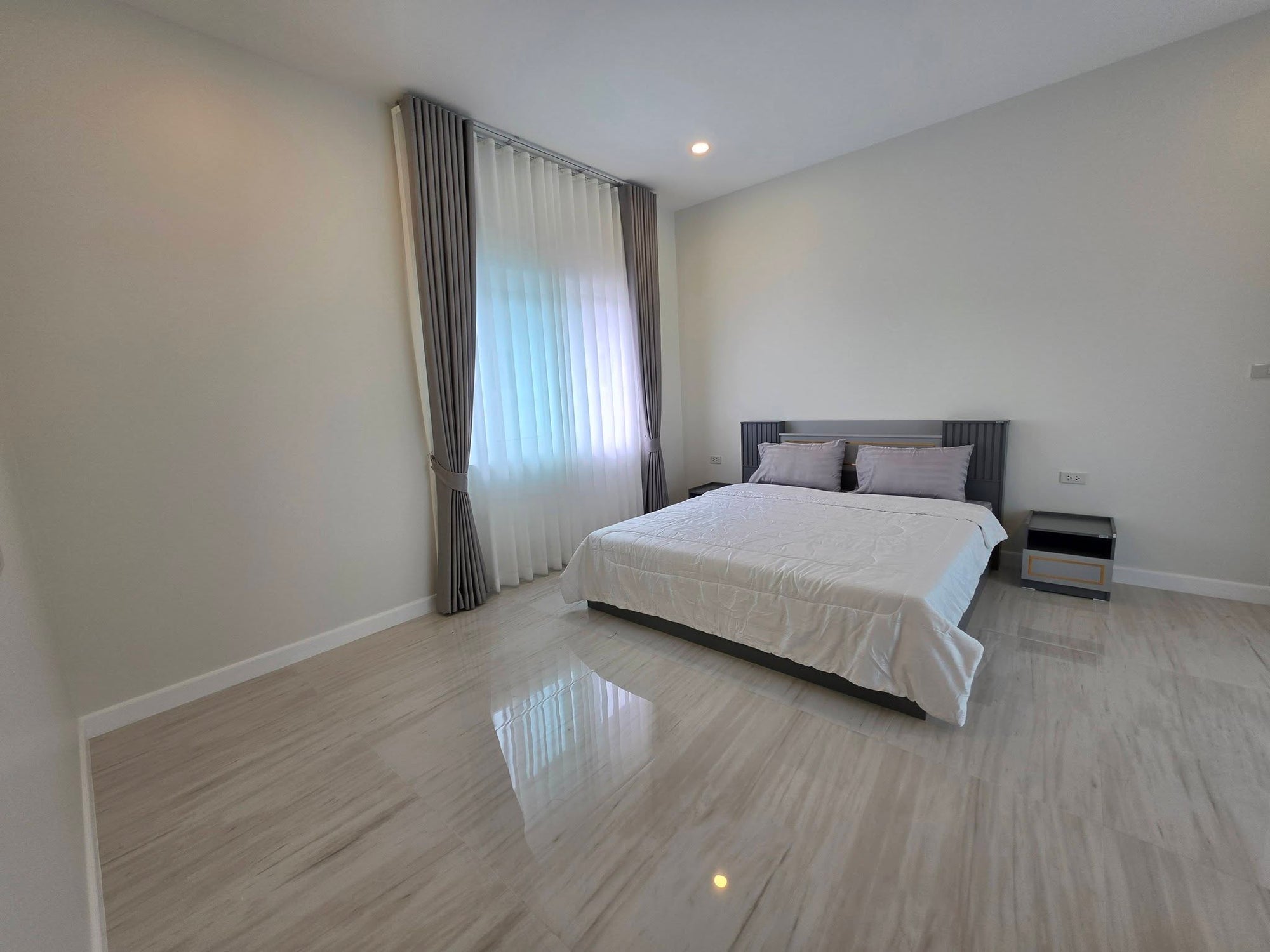 Pool Villa for Sale in Thap Tai, Ready to Move In