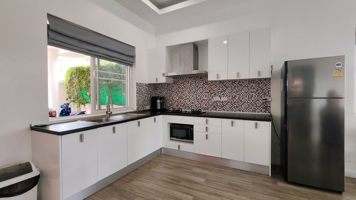 Detached House with Private Pool and Mountain Views in Wang Pong
