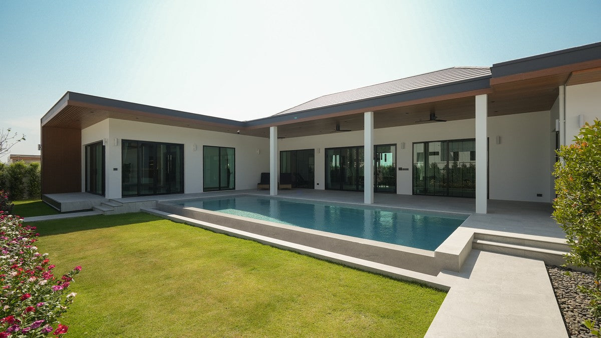 Luxuriöse Poolvilla mit 3 Schlafzimmern in Hua Hin zu verkaufen - bezugsfertig