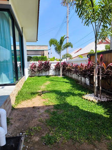 New 3-Bedroom Pool Villa in Cha-am with Jacuzzi