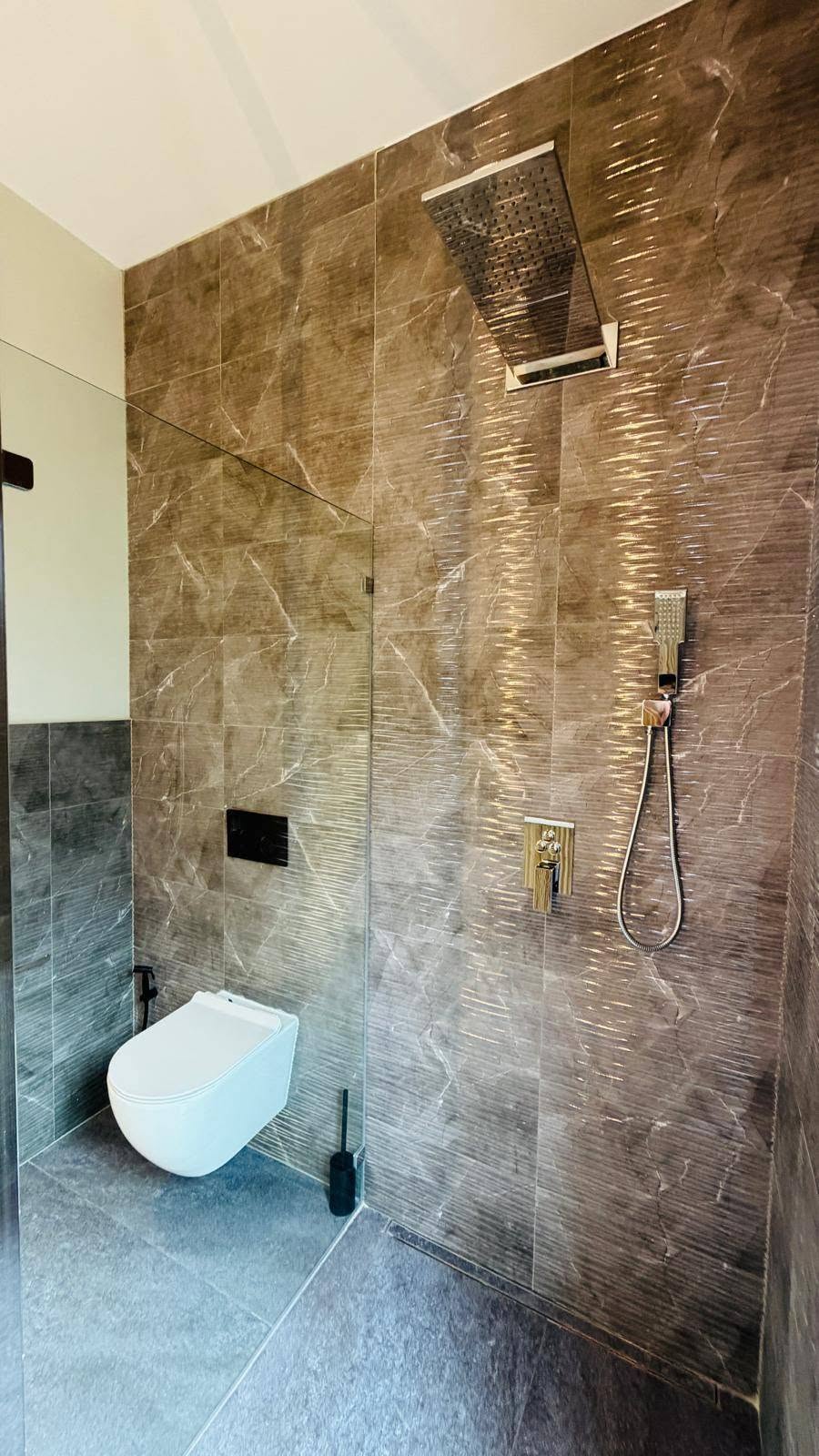 Luxurious House with Private Pool for Rent in Wang Phong, Pranburi