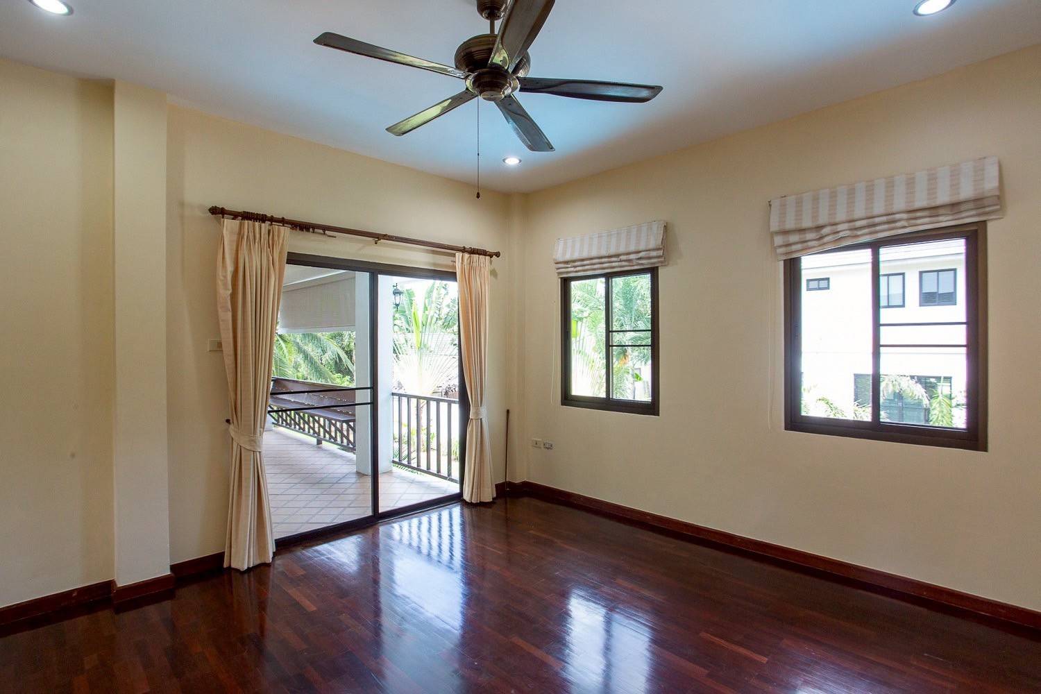 Spacious Executive Pool Villa in Khao Tao Hua Hin