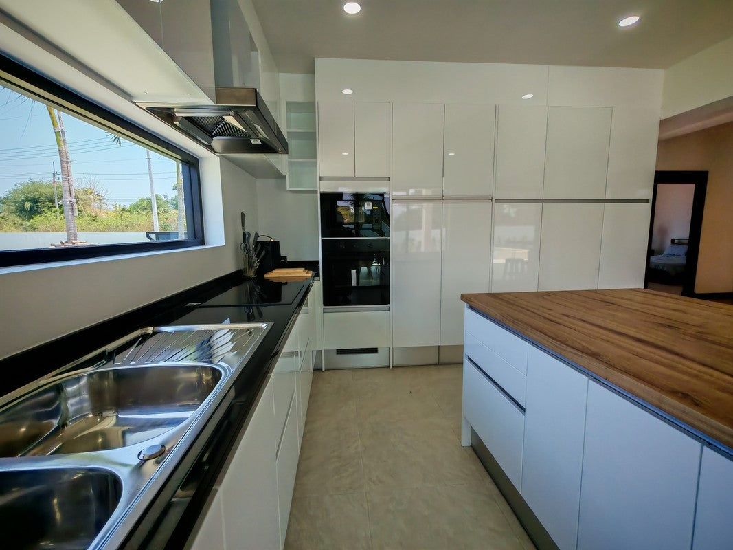 Modern 3 Bedroom Pool Villa on Large Plot in Hin Lek Fai, Hua Hin