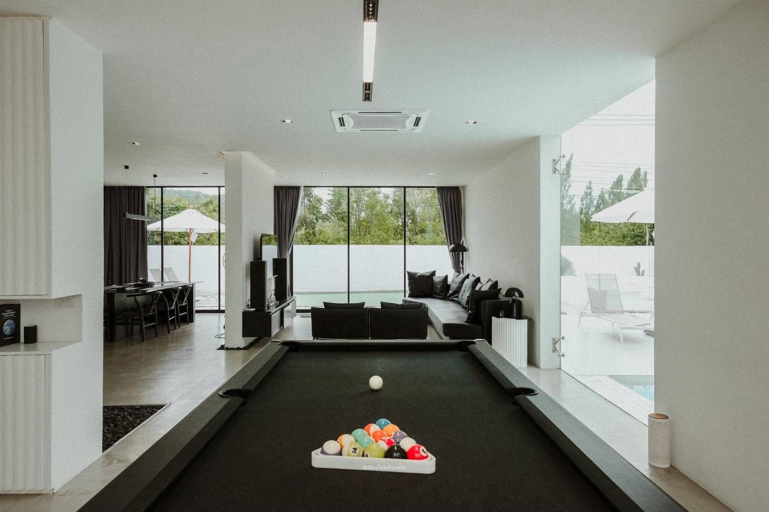 Spacious 2-Storey Modern Pool Villa in Hua Hin Soi 88