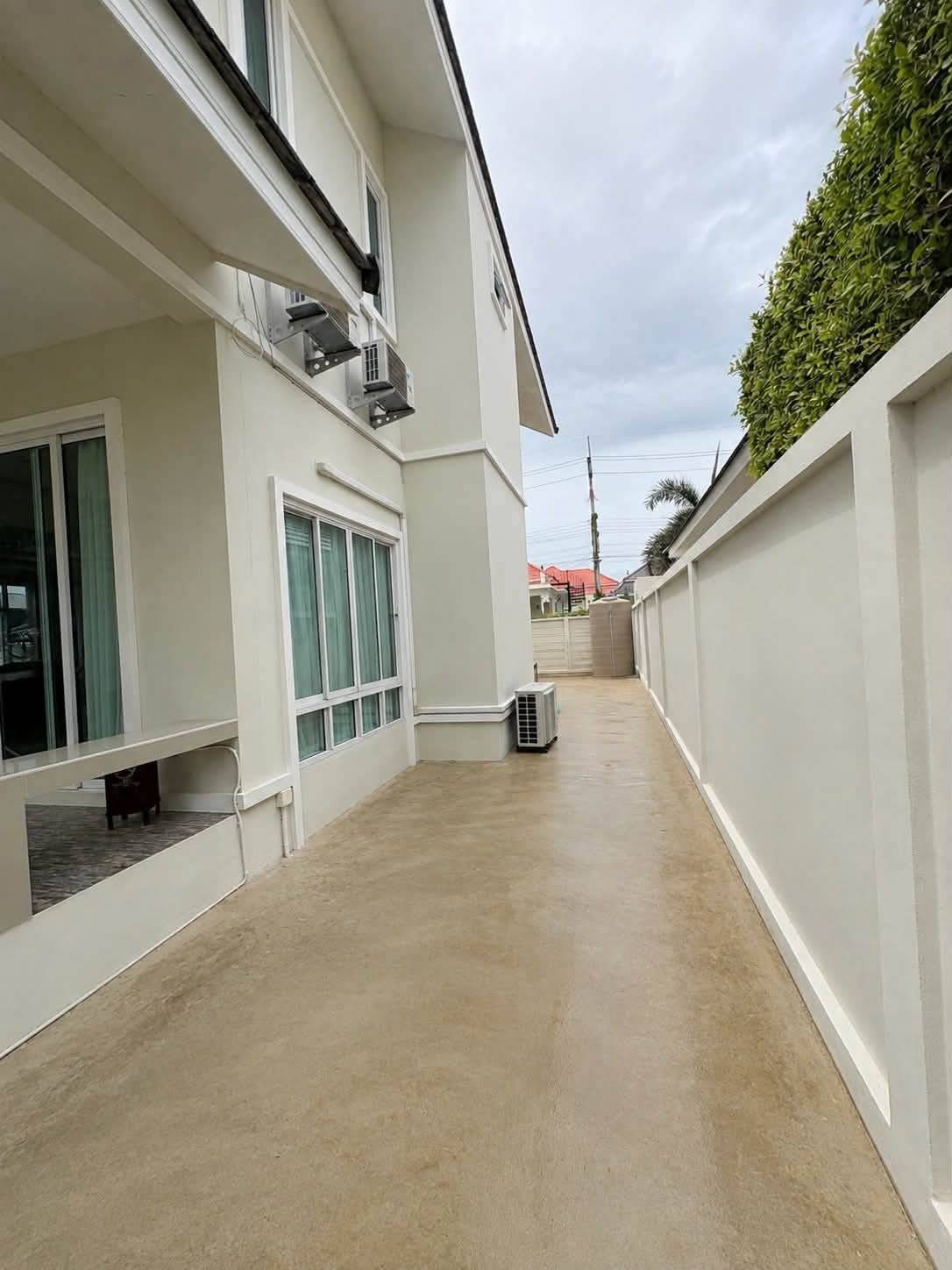 Beautiful Fully Furnished Resort-Style Villa in The City 88 Hua Hin