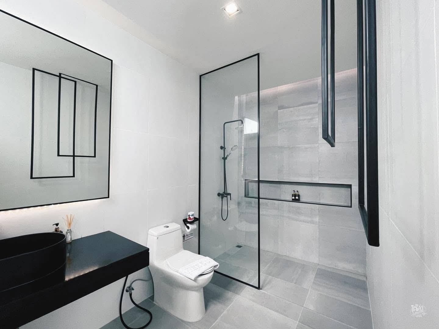 Spacious 2-Storey Modern Pool Villa in Hua Hin Soi 88