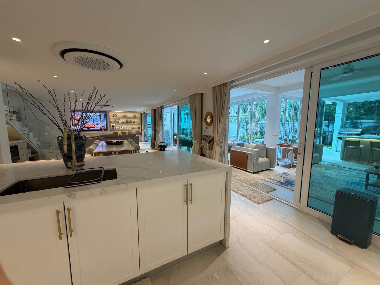 Luxury 4-Bedroom Modern Pool Villa in Hua Hin