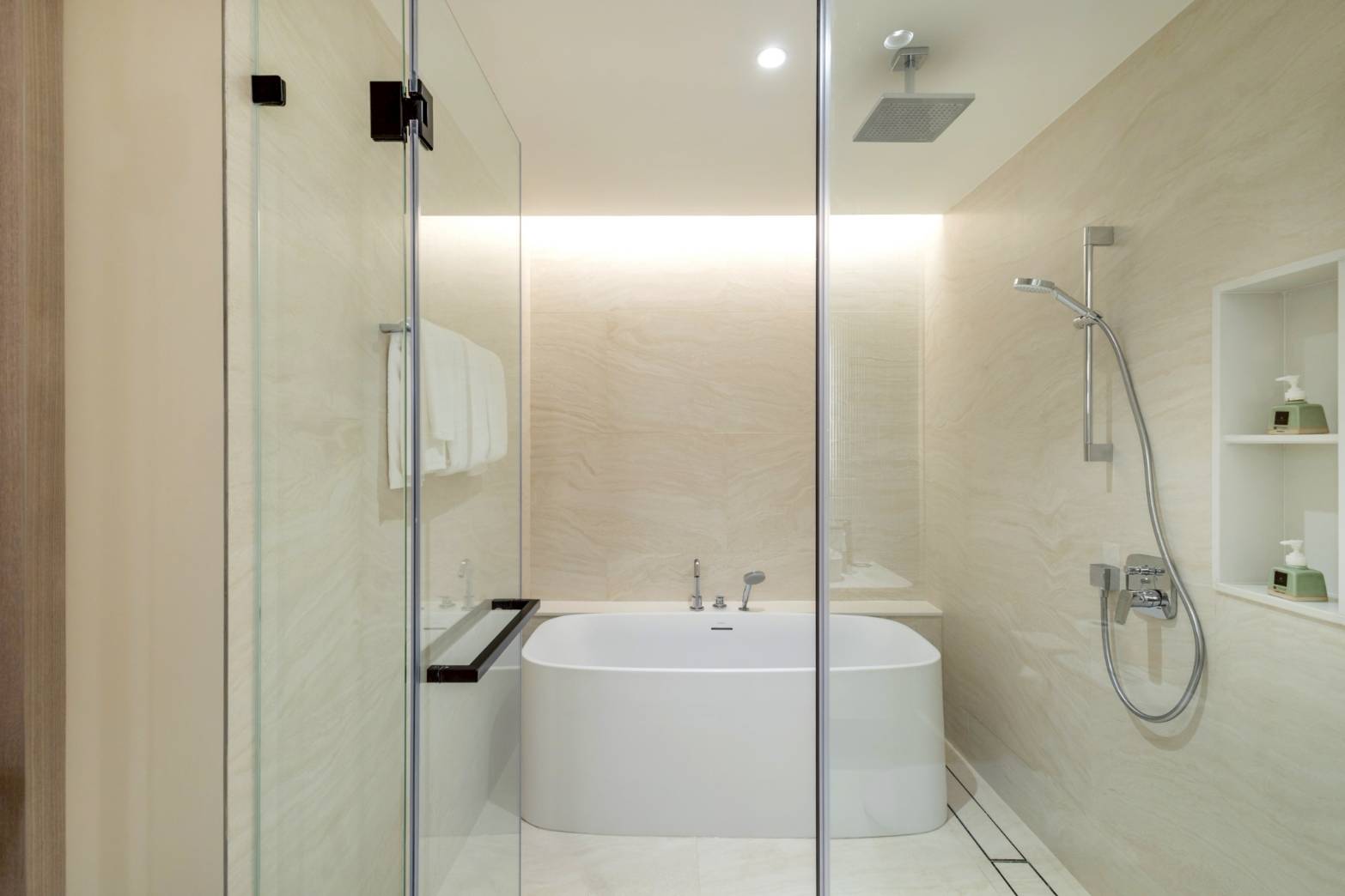 2-Bedroom Luxury Pool Villa for Rent in Cha Am