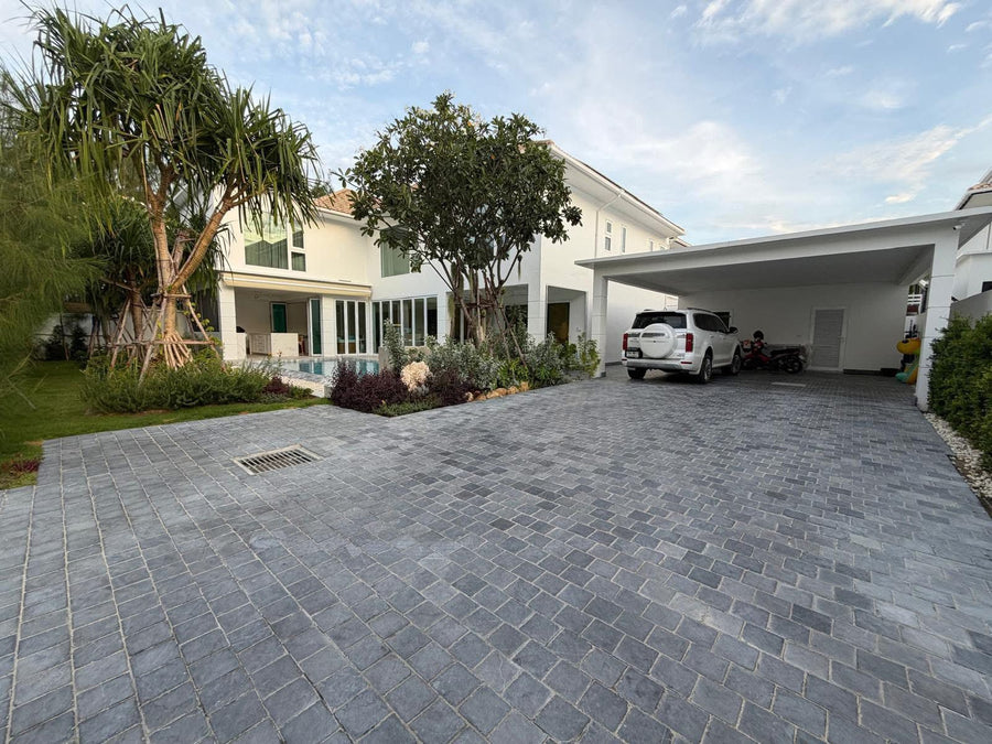 Luxury 4-Bedroom Modern Pool Villa in Hua Hin