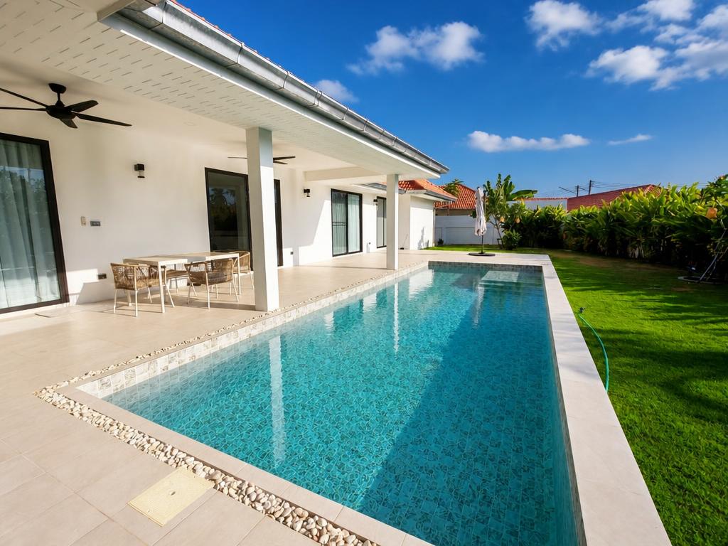 Modern 3-Bedroom Pool Villa for Rent in Wang Pong