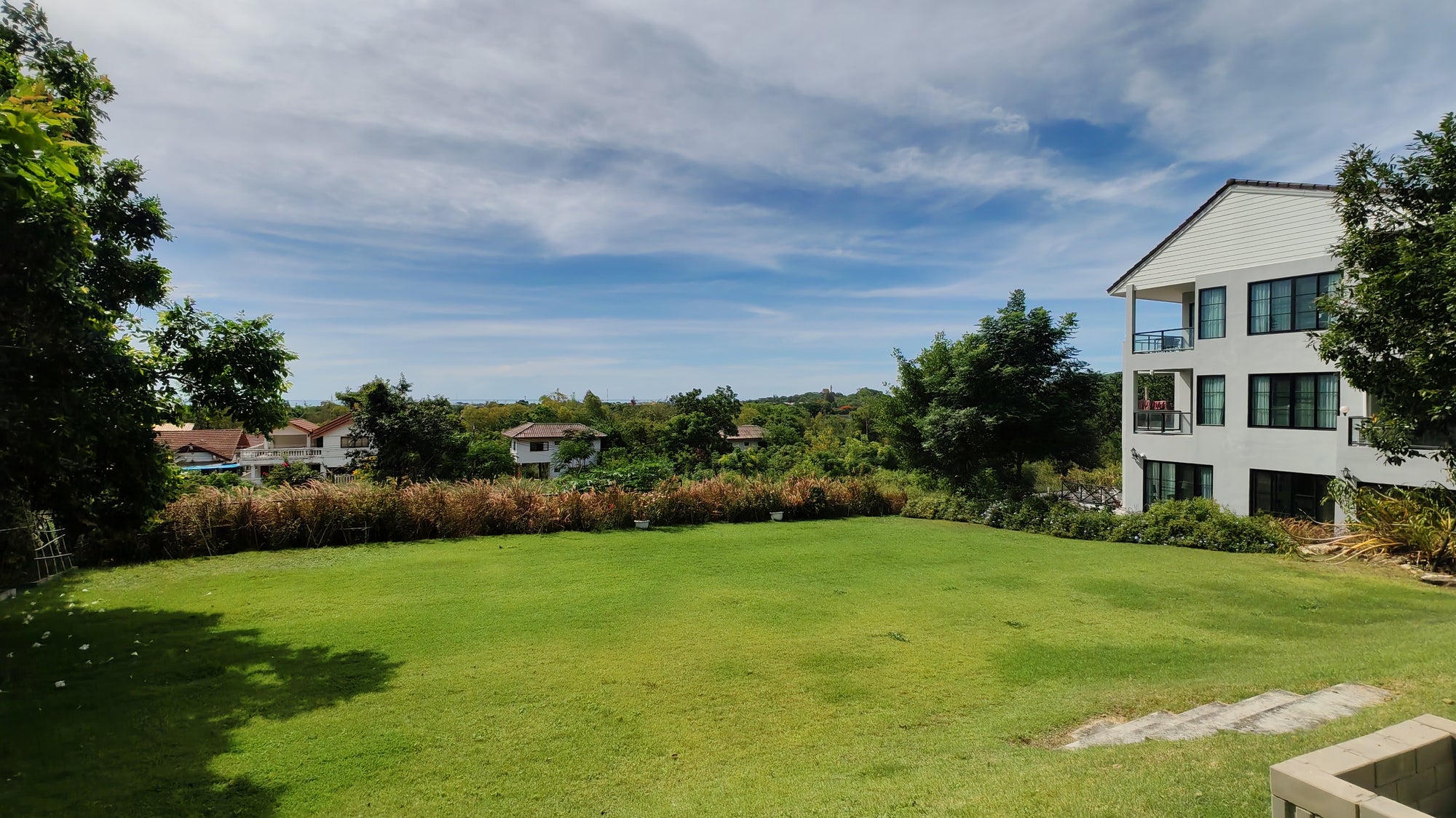 Luxury 3-Storey Sea View Home with Expansive Garden