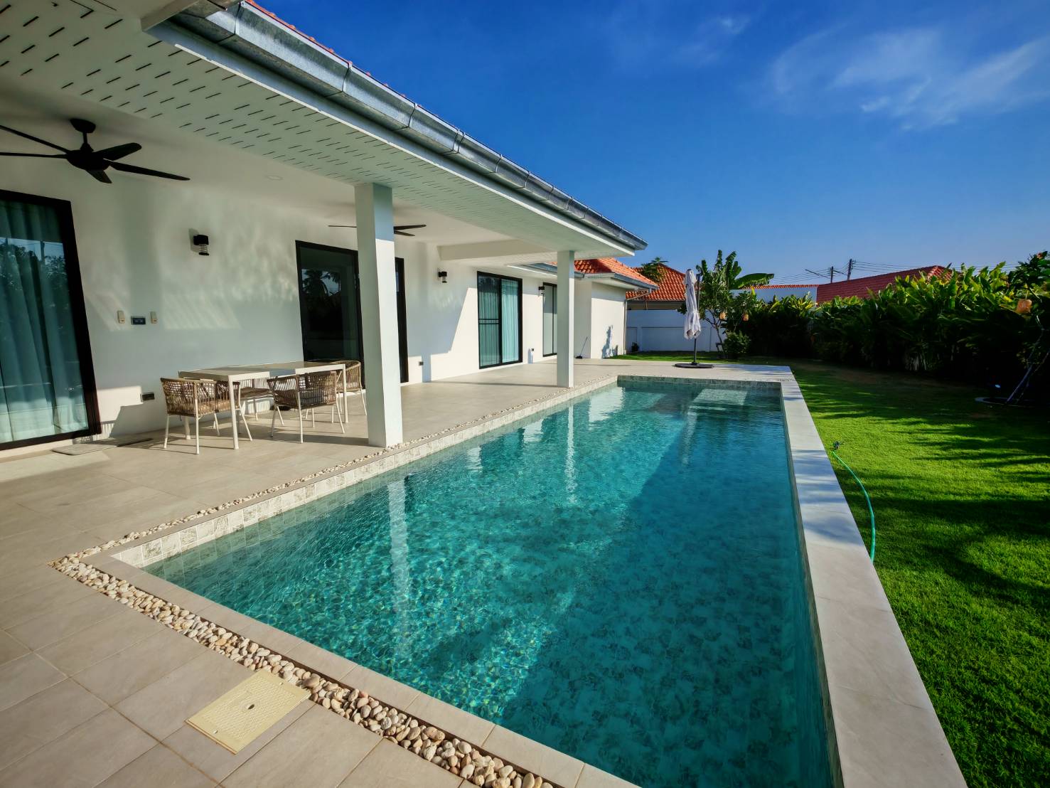 Modern 3-Bedroom Pool Villa for Rent in Wang Pong
