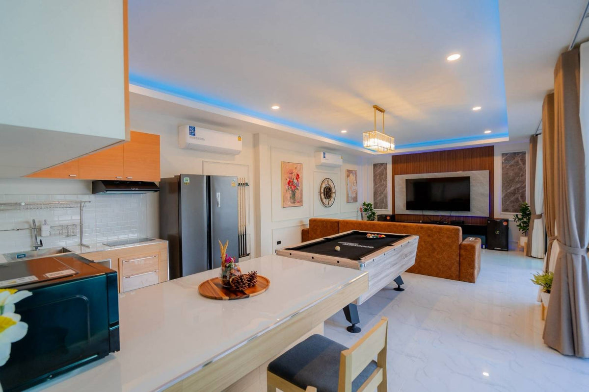 Spacious 4-Bedroom Family Pool Villa with Karaoke Room for Rent
