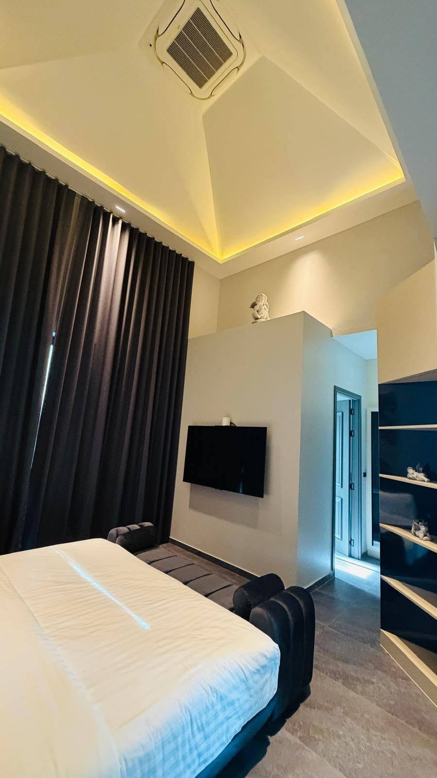 Luxurious House with Private Pool for Rent in Wang Phong, Pranburi