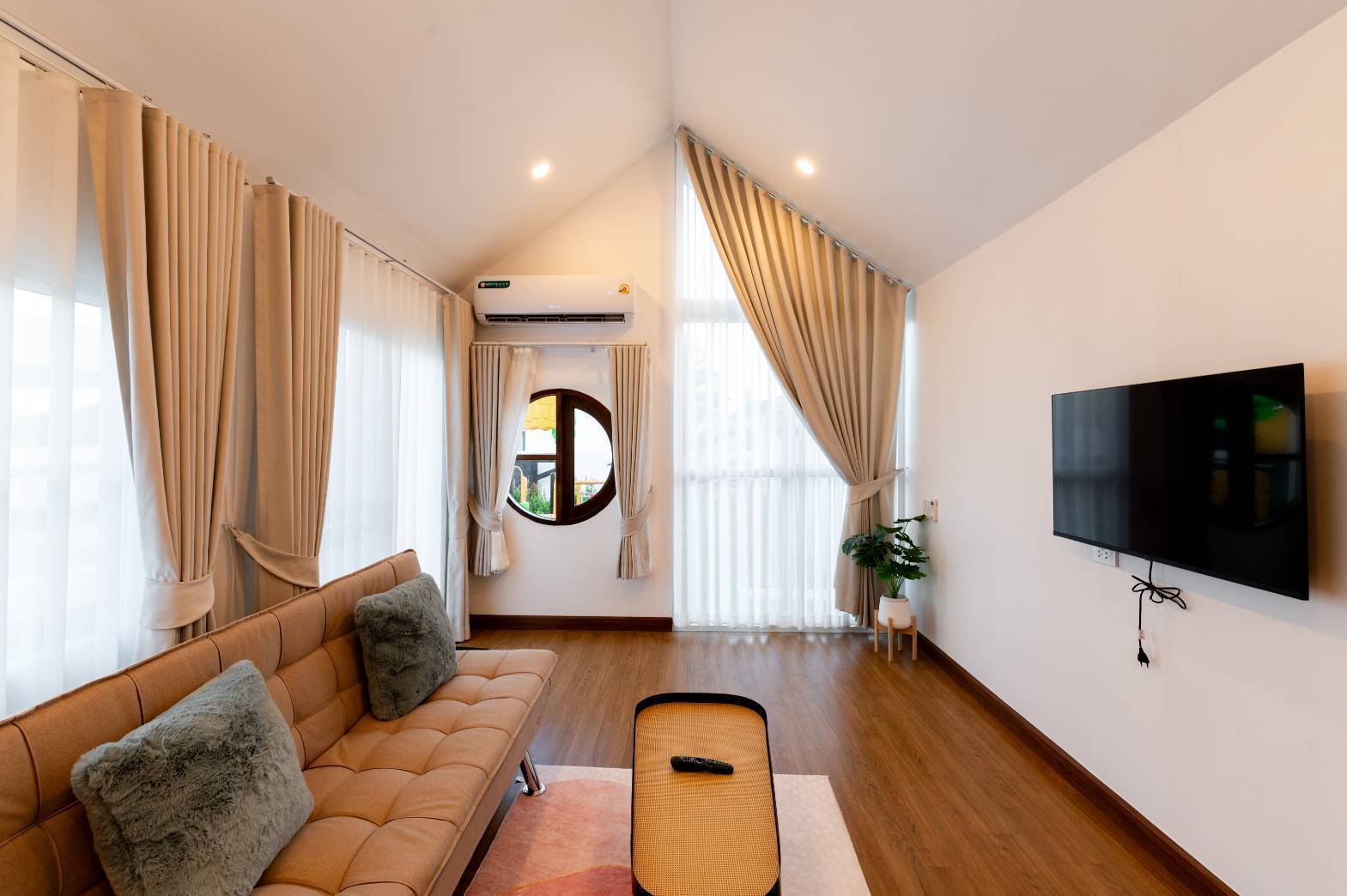 Luxury Pool Villa with Kids Club and Guest House Near Black Mountain