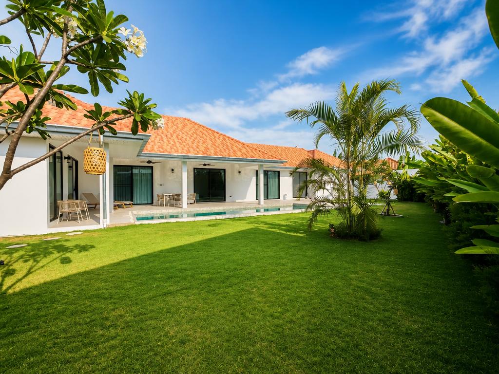 Modern 3-Bedroom Pool Villa for Rent in Wang Pong