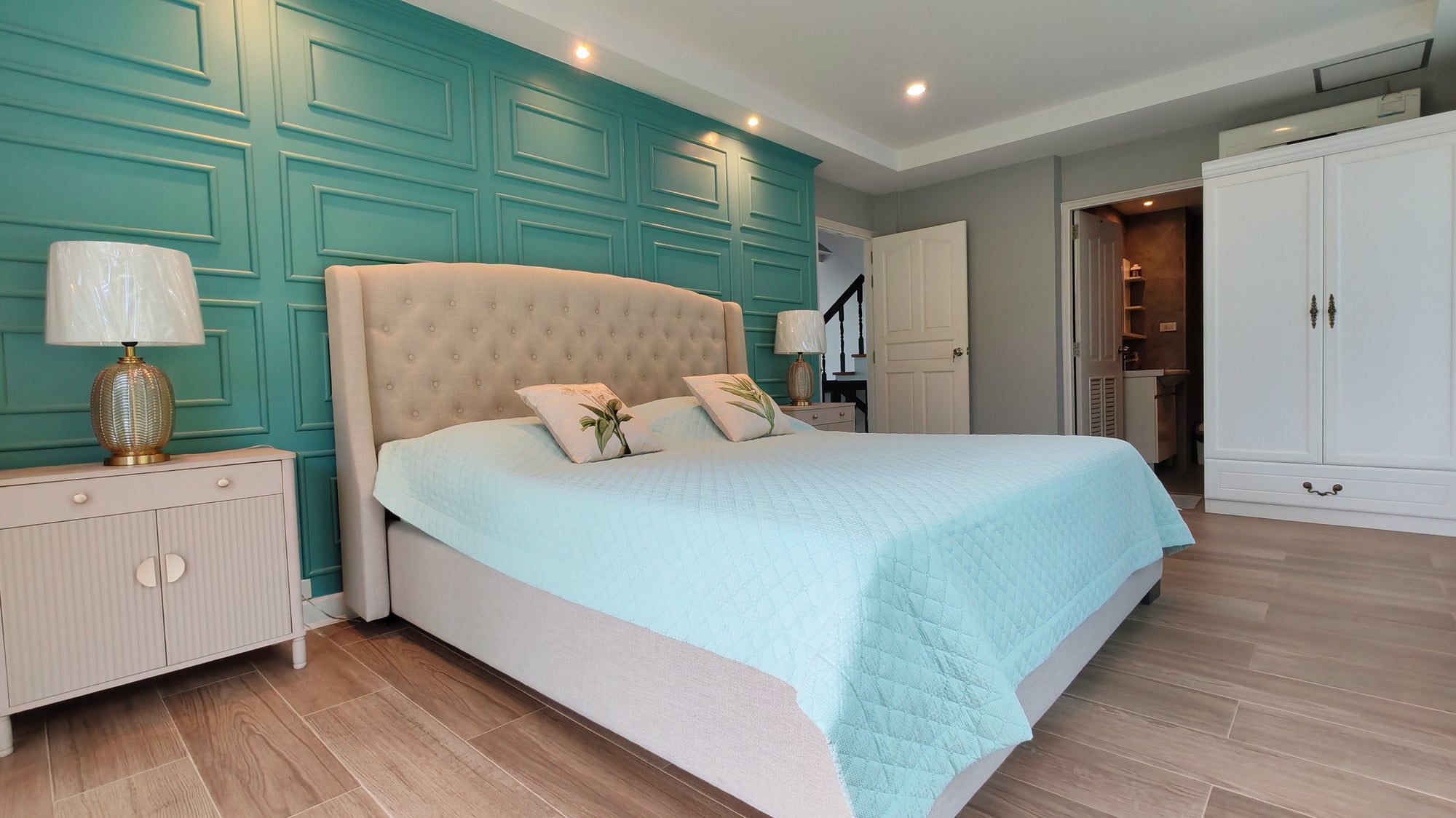 Luxury 3-Storey Sea View Home with Expansive Garden