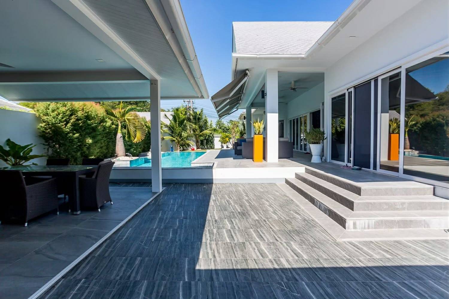 Spacious 4-Bedroom Pool Villa with Outdoor Sala in Hin Lek Fai