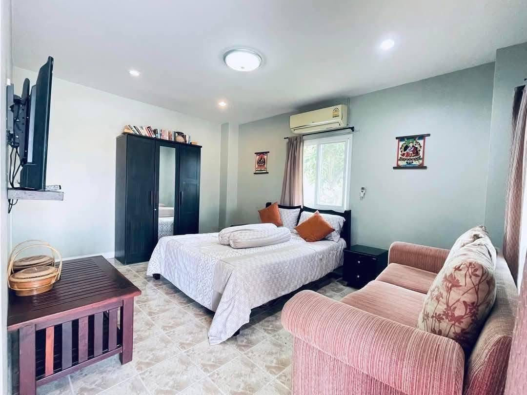 5 Bedroom Beachfront Private Pool Villa for Sale in Kuiburi
