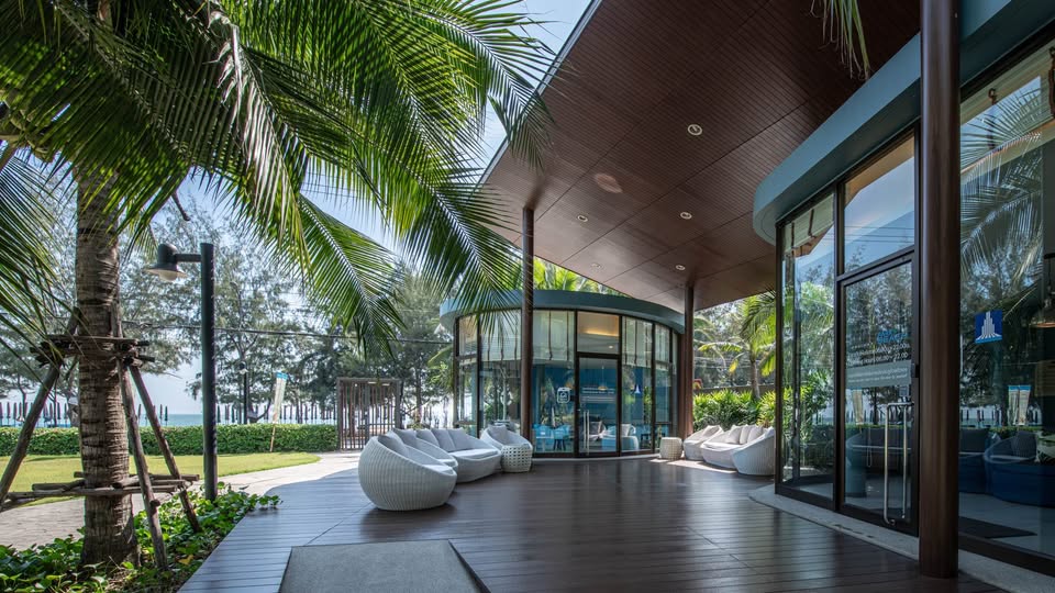 Pool Access Condo at Lumpini Park Beach Cha-Am 2, Beachfront