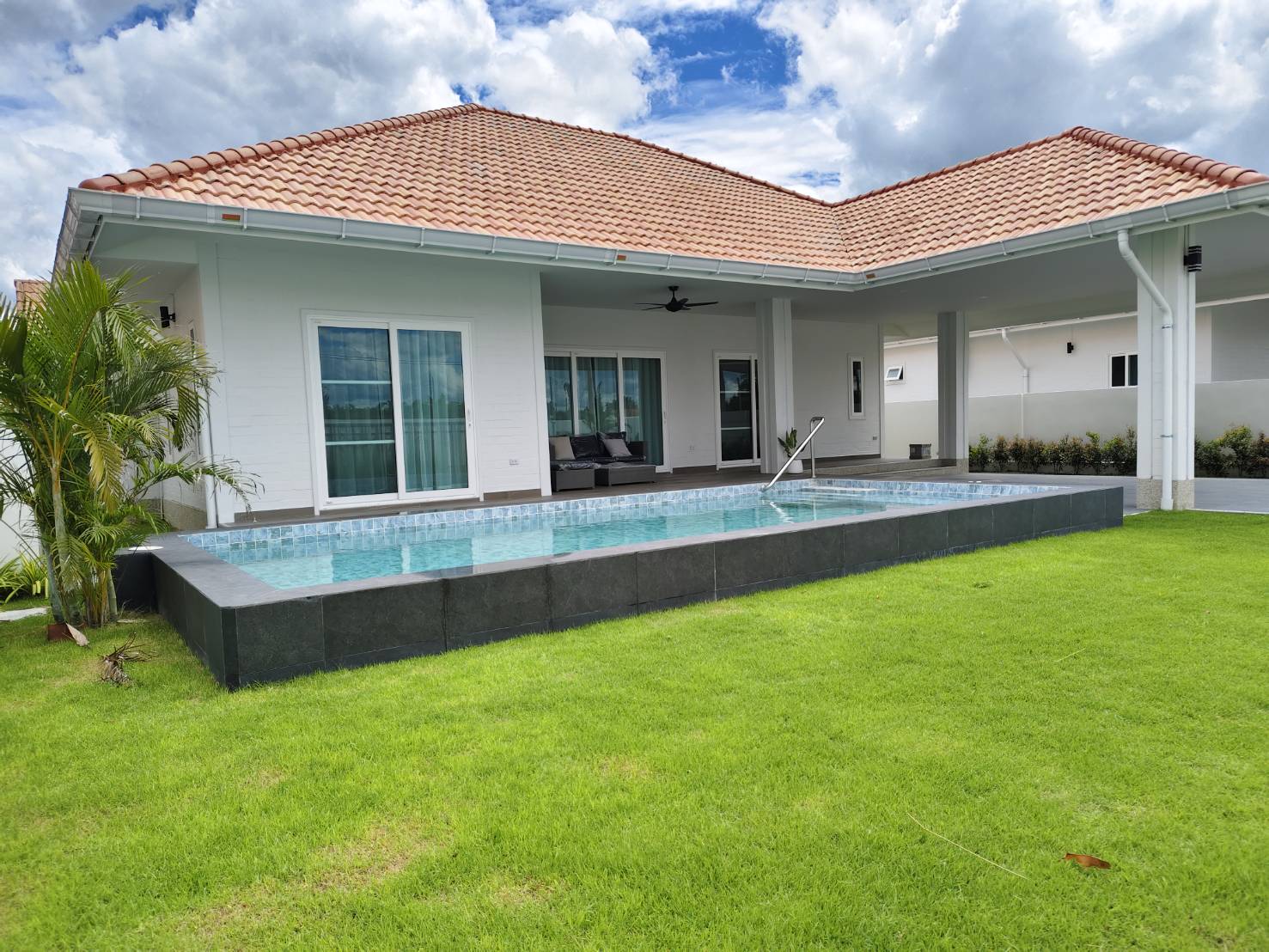 Modern Pool Villa in Dusita Lakeside Village 2