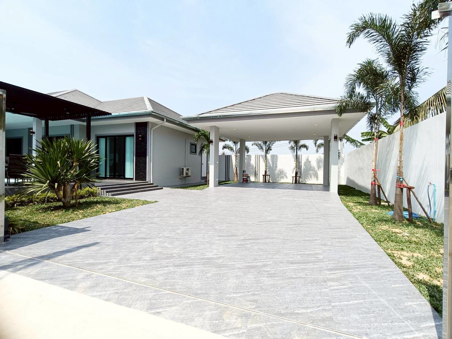 Last Unit New Luxury Villa for Sale in Hin Lek Fai