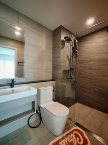 2 Bedroom Condo with Sea and Mountain View on Floor 15