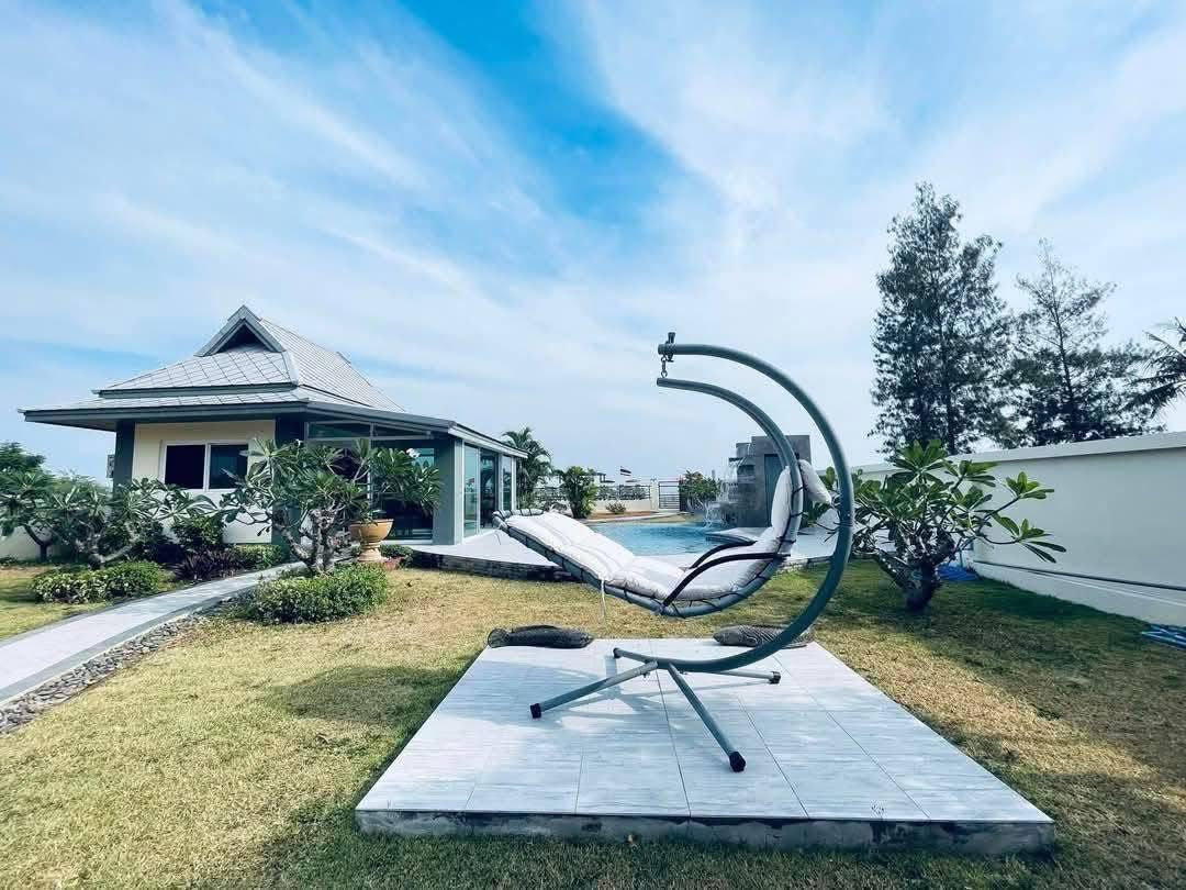5 Bedroom Beachfront Private Pool Villa for Sale in Kuiburi