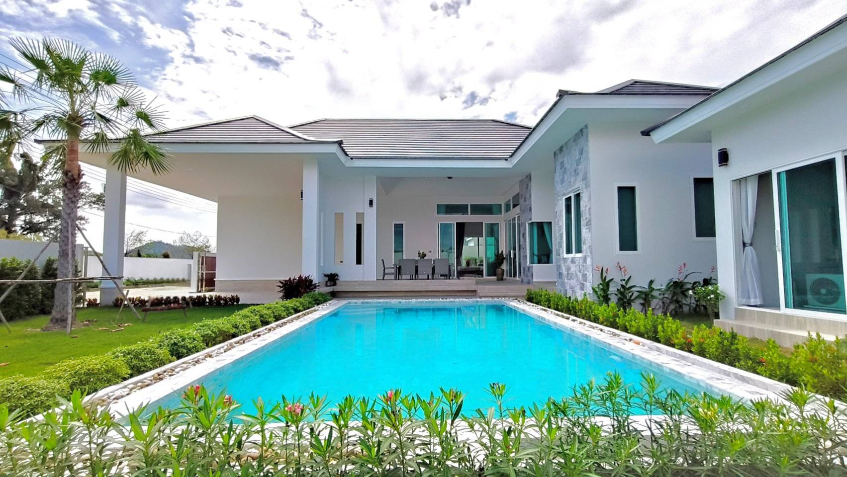 Modern Luxury Pool Villa at The CoCo Hua Hin 88 – Hot Deal
