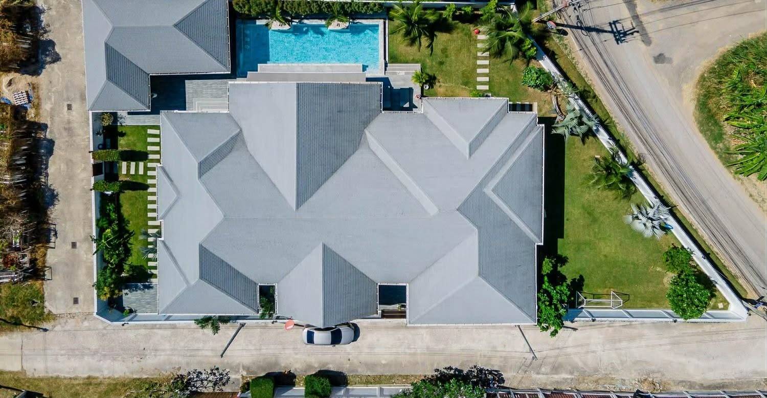 Spacious 4-Bedroom Pool Villa with Outdoor Sala in Hin Lek Fai