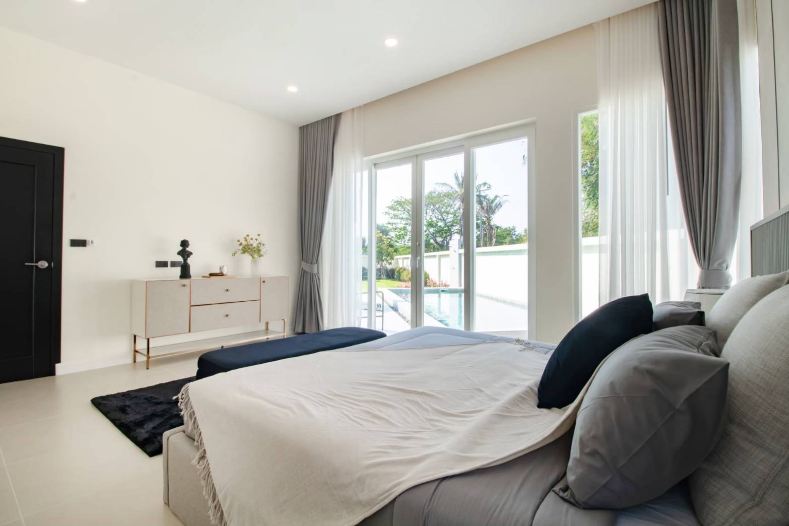 Luxury Fully Furnished 3 Bedroom Pool Villa with for Sale