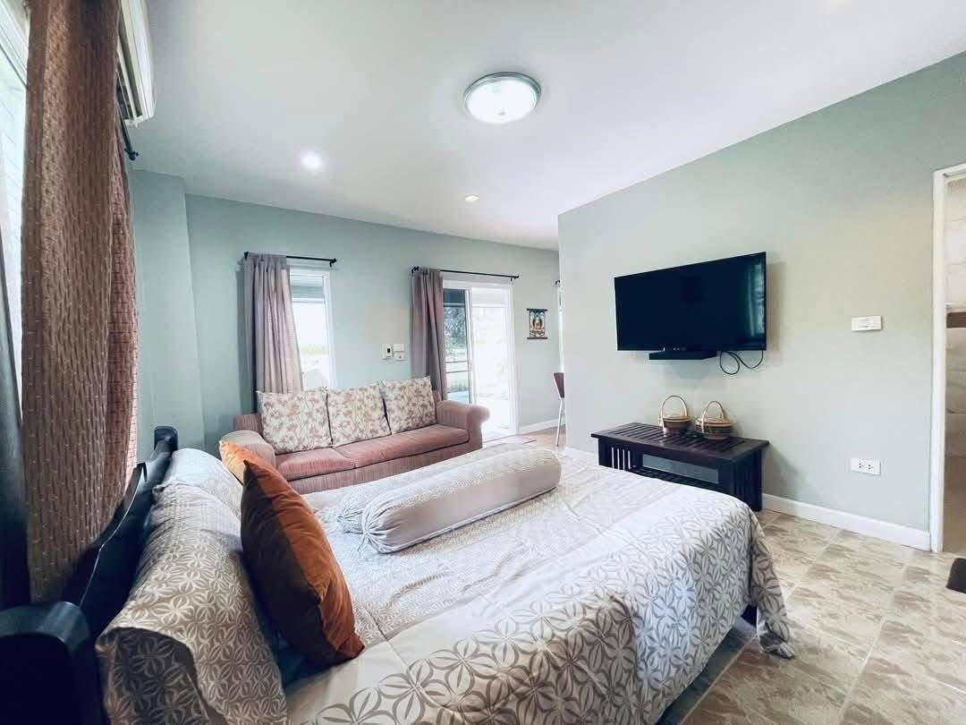 5 Bedroom Beachfront Private Pool Villa for Sale in Kuiburi