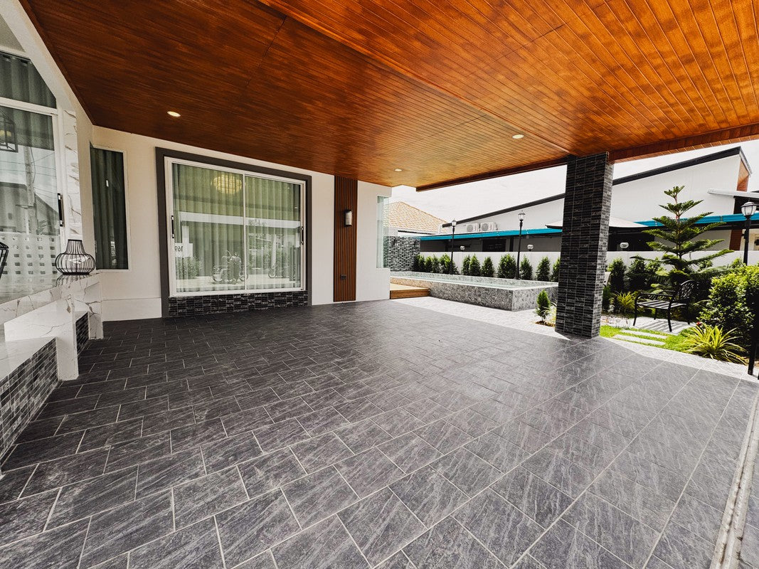 House with Private Pool for Sale in Pranburi