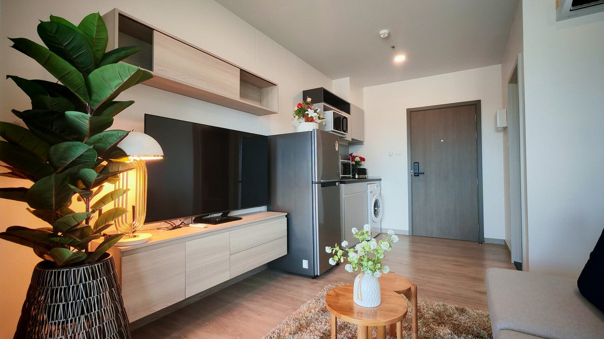 Brand New Sea View Condo at Supalai Blue Whale