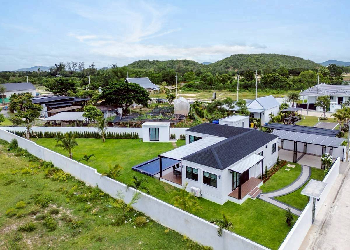 Luxury Private Pool Villa at Botanica Hua Hin Soi 112