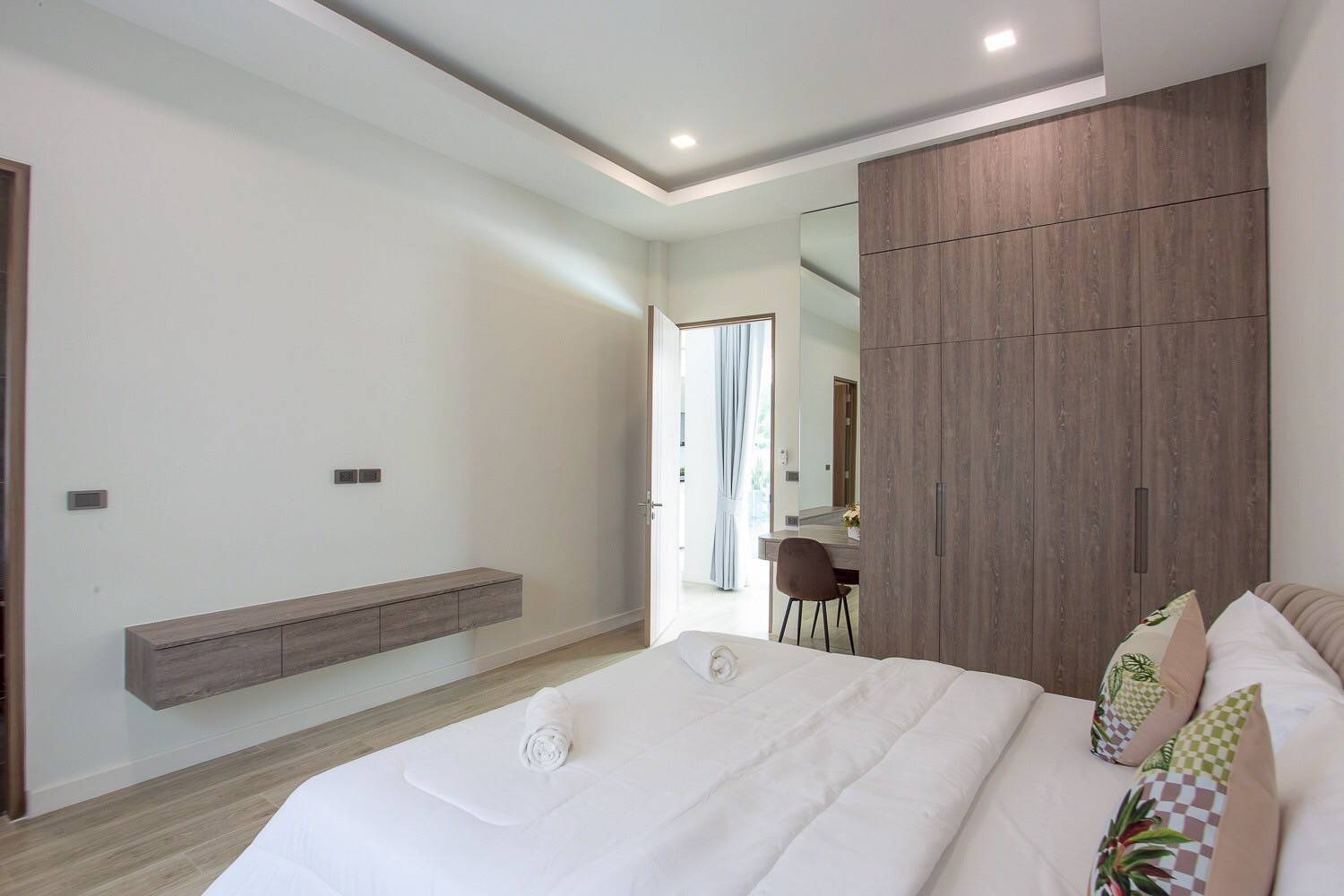 Modern Pet Friendly 3-Bedroom Pool Villa for Rent