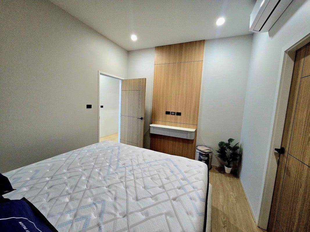 Luxuriöse U-förmige Poolvilla in Hua Hin zu verkaufen