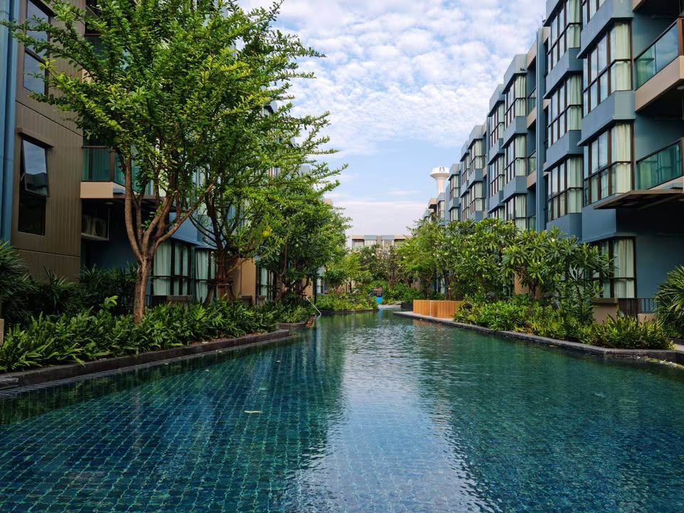 Pool Access Condo at Lumpini Park Beach Cha-Am 2, Beachfront