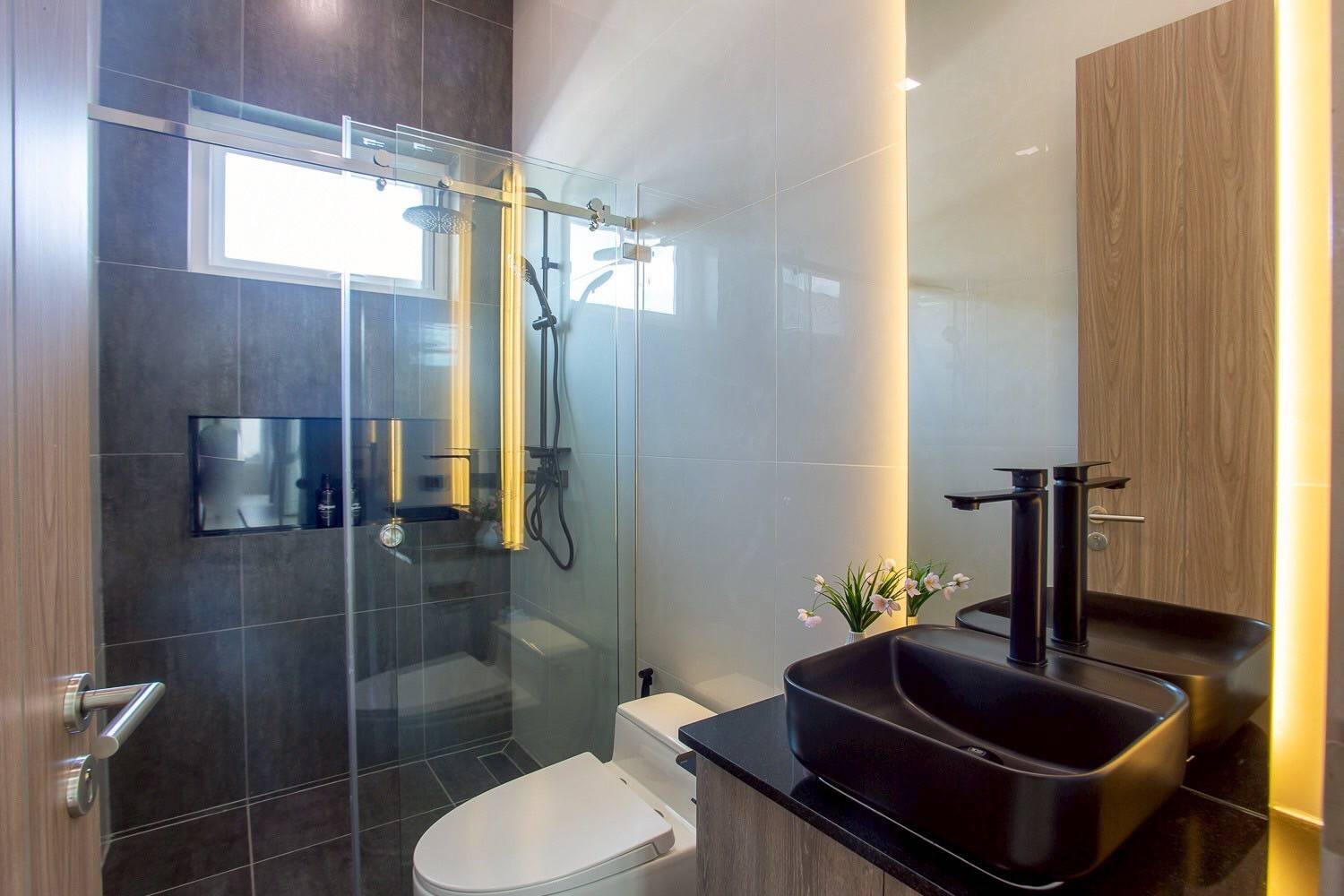 Modern Pet Friendly 3-Bedroom Pool Villa for Rent