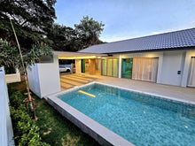 Luxuriöse U-förmige Poolvilla in Hua Hin zu verkaufen
