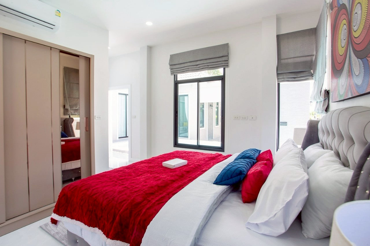 Modern Pool Villa in Hin Lek Fai