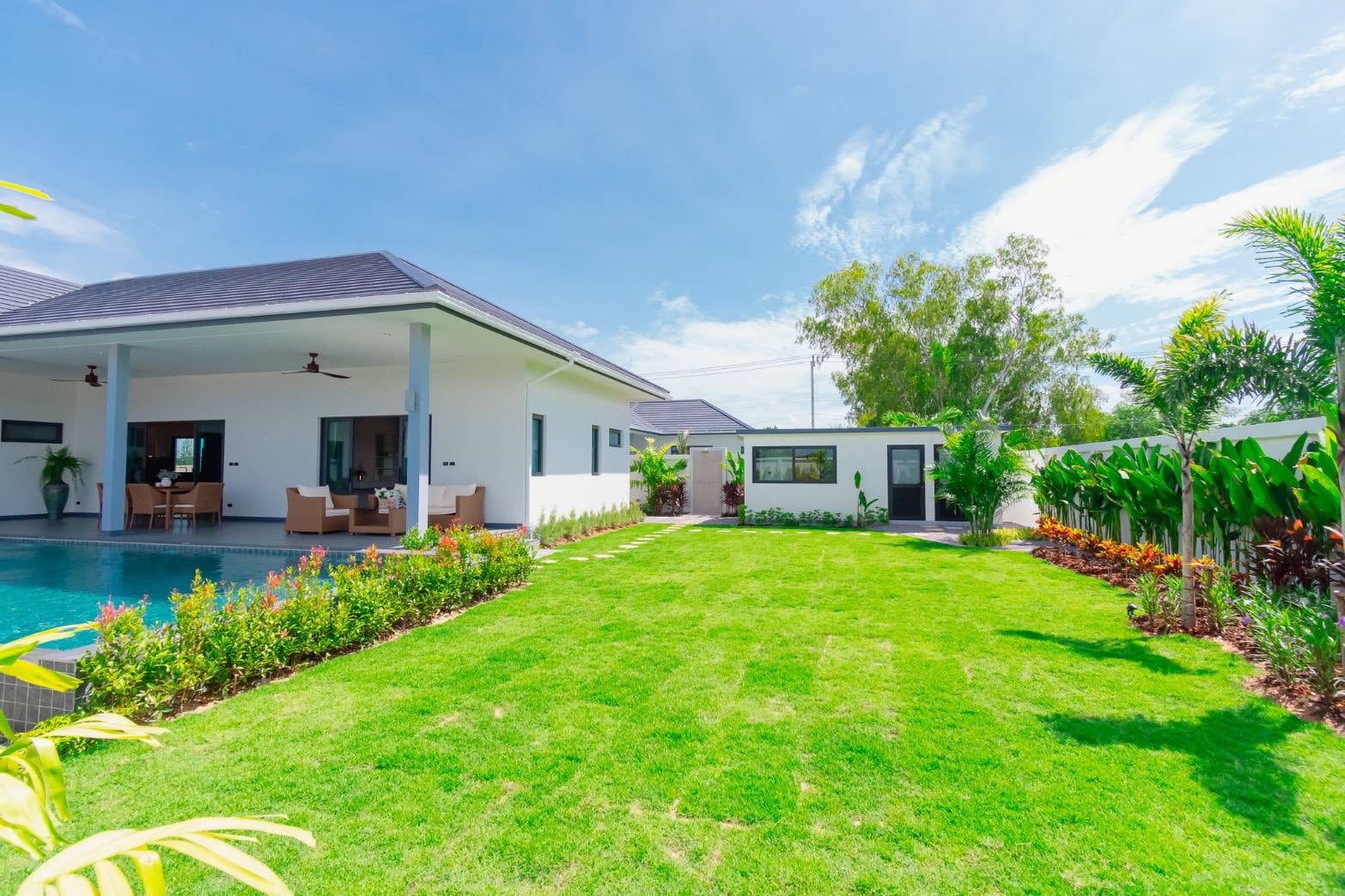 New Modern Luxury Pool Villa for Sale in Soi 112, Hua Hin